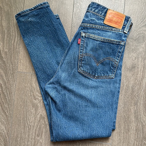 Levi’s wedgie icon fit high rise jeans 26 - Picture 6 of 11